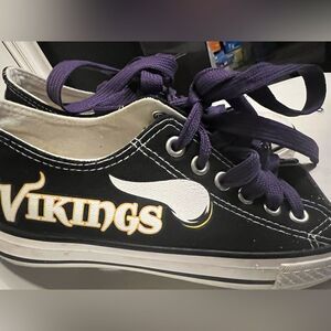 NFL Minnesota Vikings Canvas Sneakers Size 35 (4.5-5)